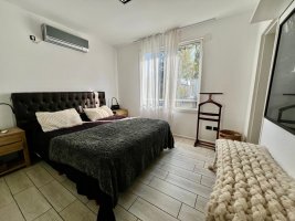Sale: 3-Room Apartment with Garage in San Isidro Gardens