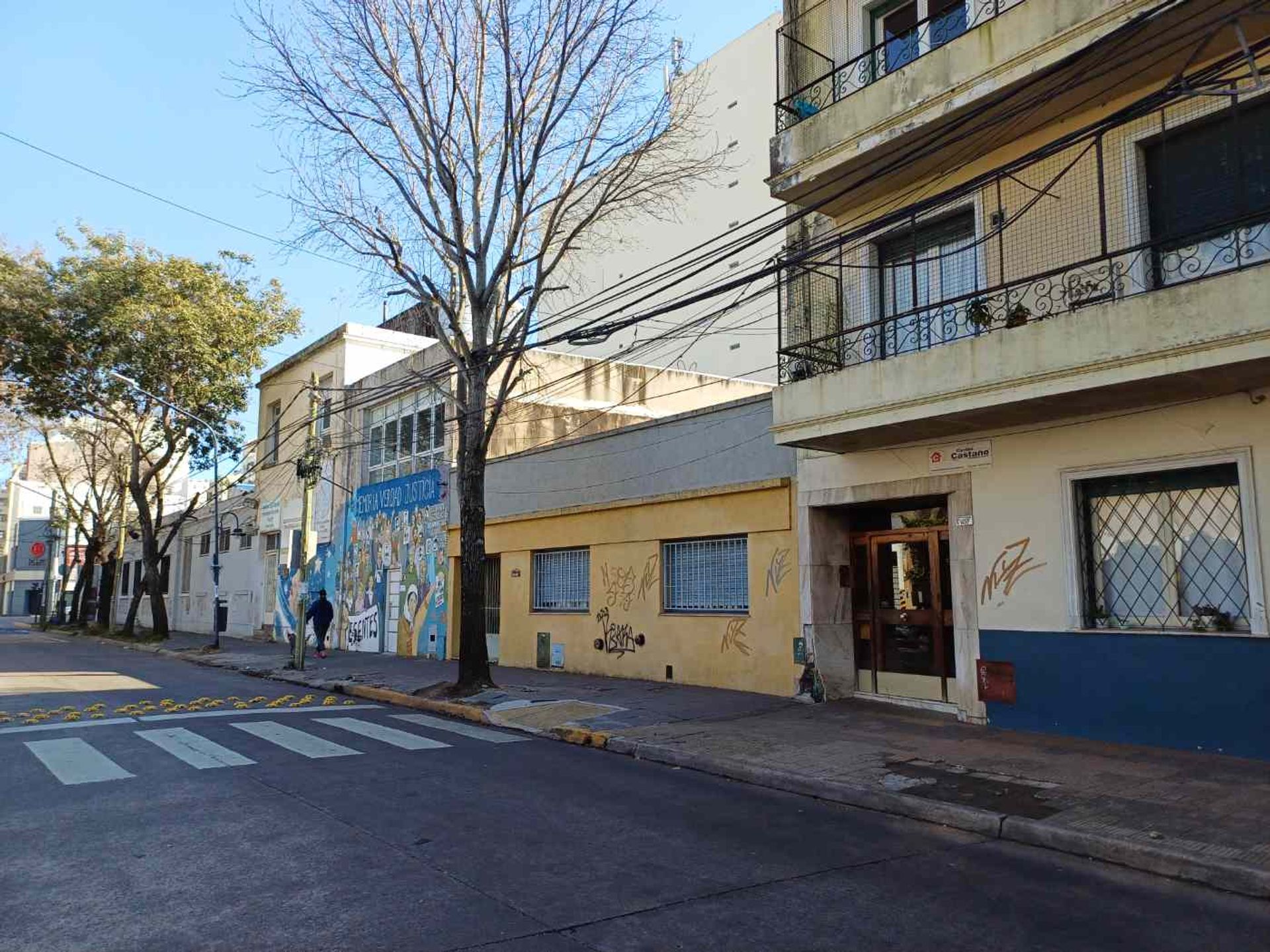Venta Casa 7amb. Jardin Vicente Lopez APTOCREDITO