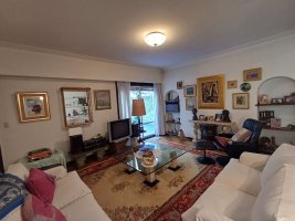 Venta Casa 7amb. Jardin Vicente Lopez APTOCREDITO