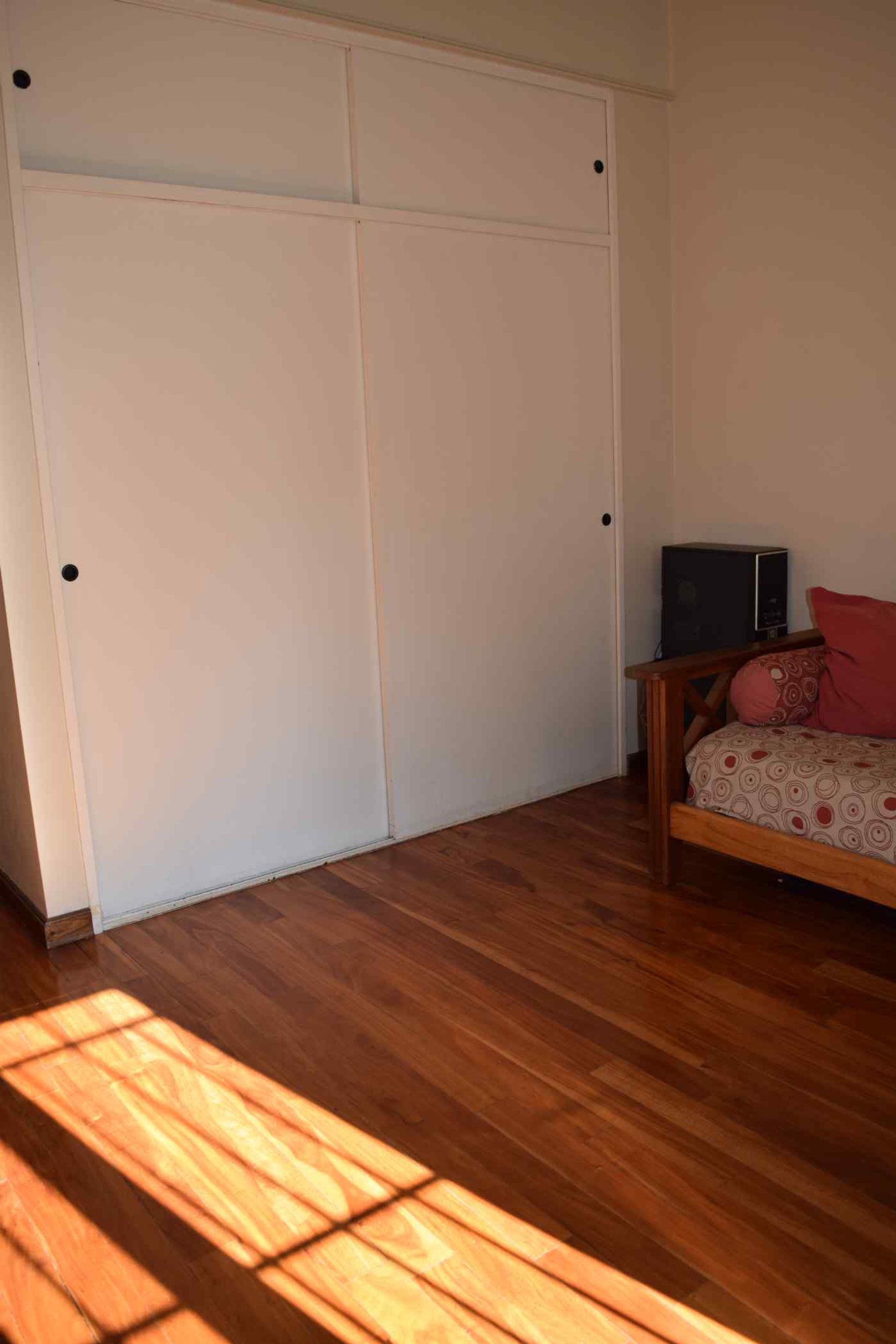 Venta casa 2 dormitorios jardin con escritorio