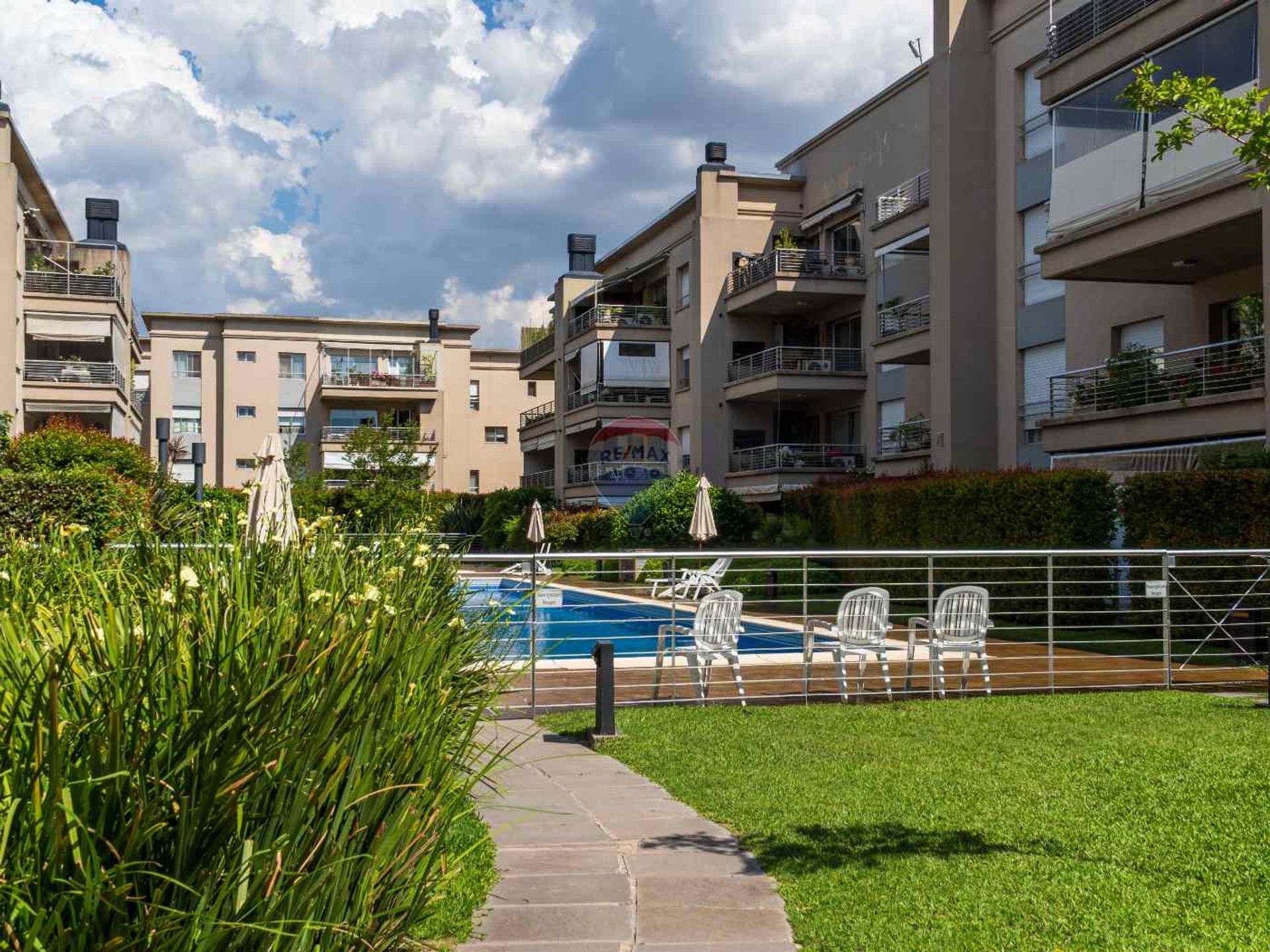Venta Depto 3 amb Jardines de San Isidro AptoCréd.