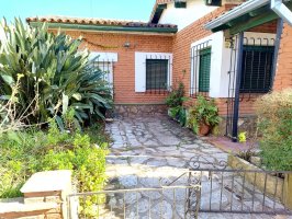 4-Room House for Sale, Ref. Victoria San Fernando