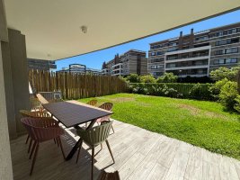 Ground Floor 2-Room Apartment for Sale in Torres Cristal with Garden