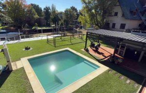 6‑room house for sale by the river, near Boatcenter Tigre