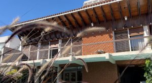 For Sale: Acassuso House, 6 rooms, Peru & Libertador.