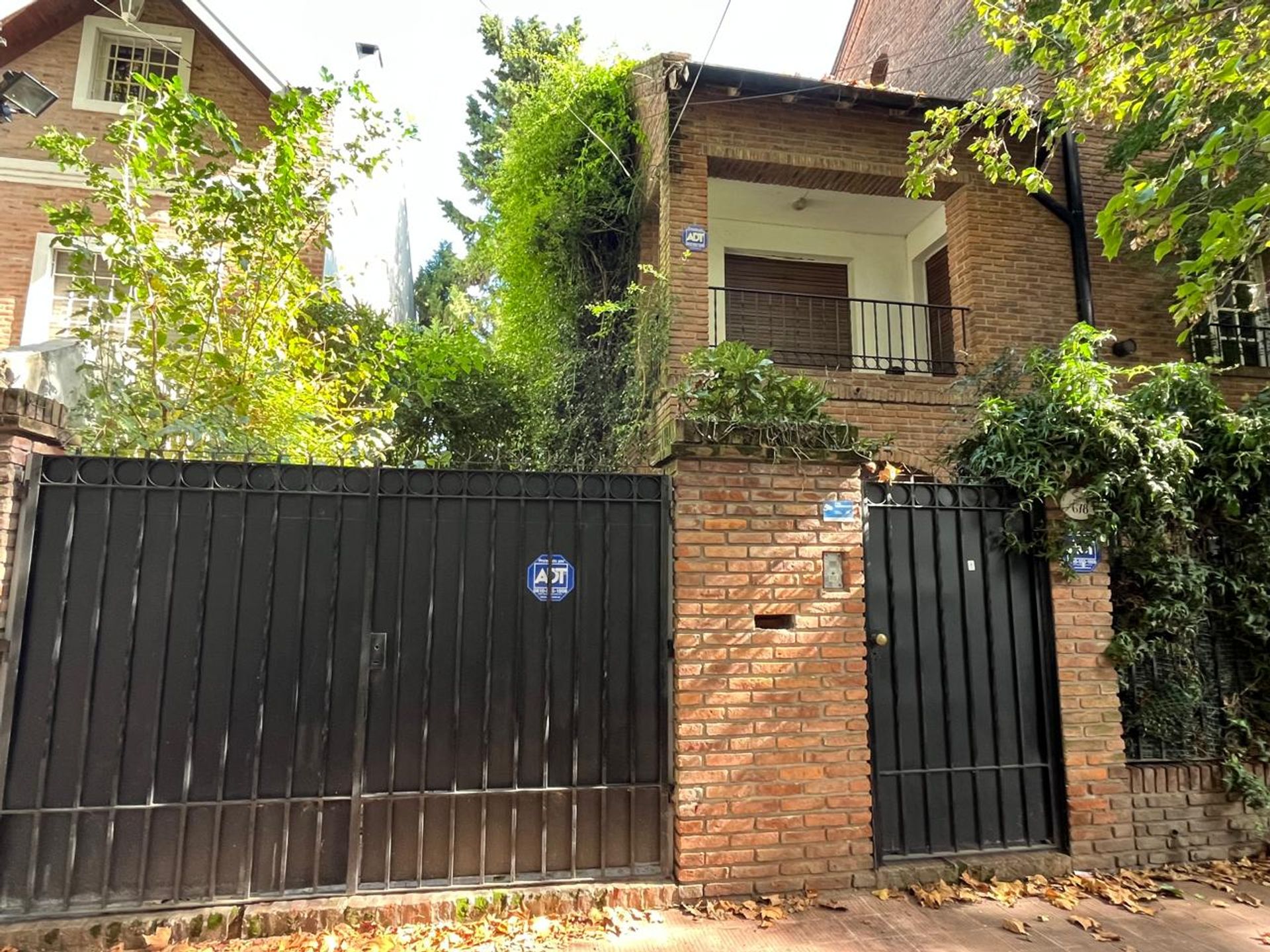 Casa En Venta 4 Dormitorios Cochera Vte Lopez