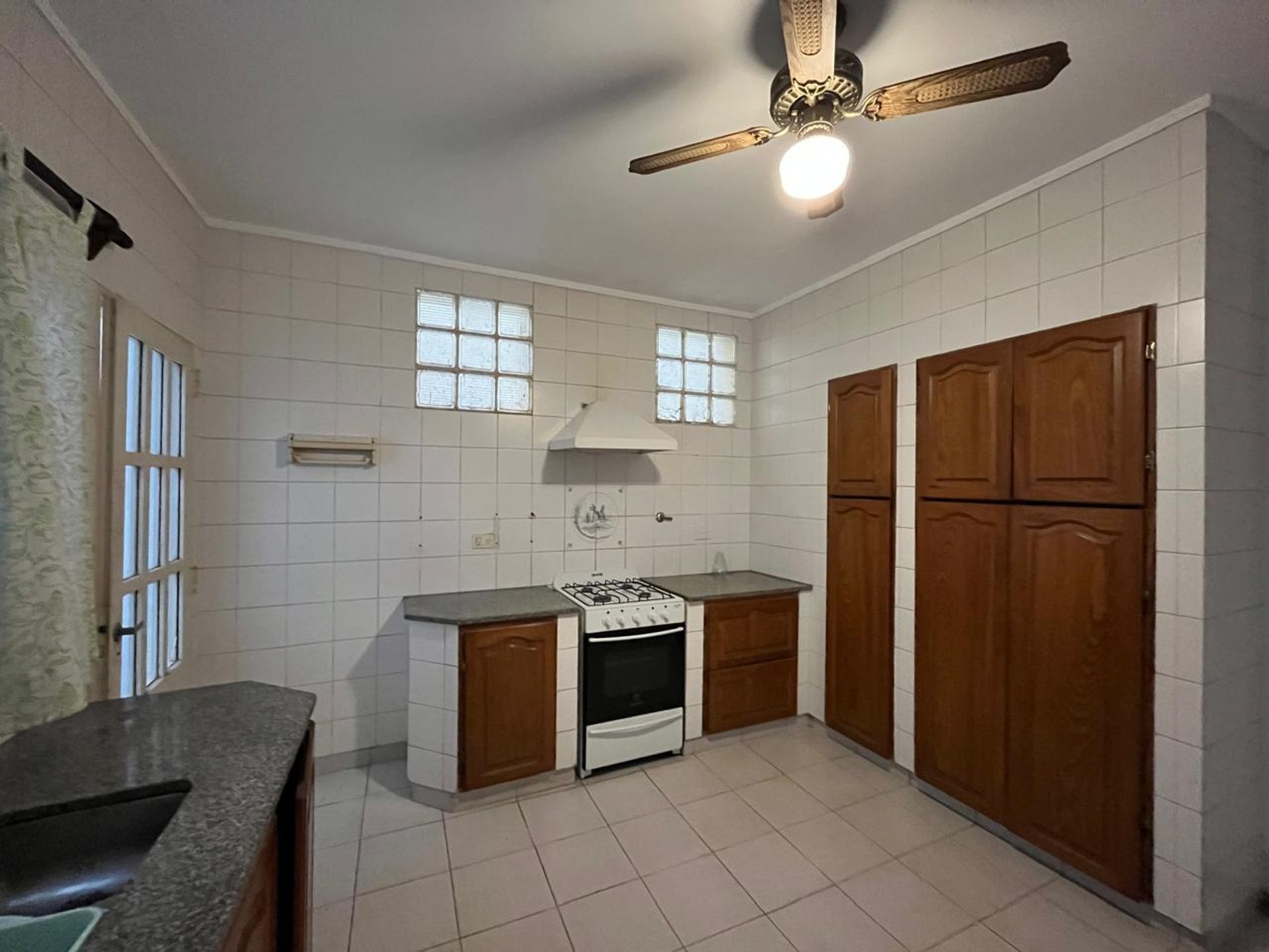 Casa En Venta 4 Dormitorios Cochera Vte Lopez