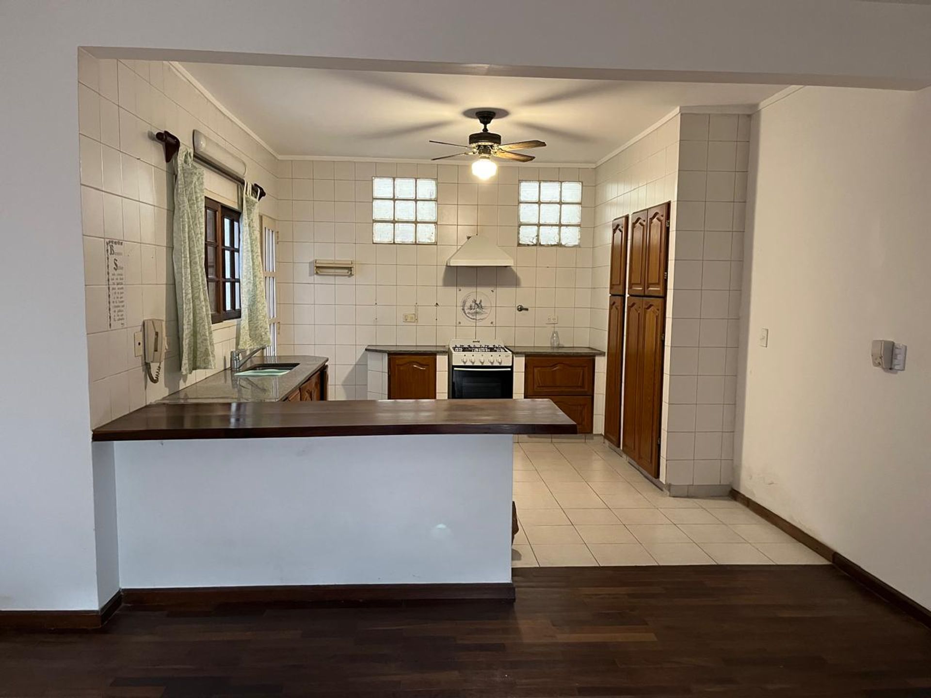 Casa En Venta 4 Dormitorios Cochera Vte Lopez