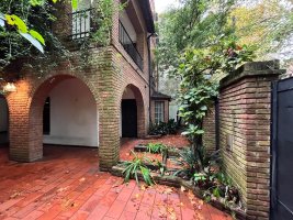Casa En Venta 4 Dormitorios Cochera Vte Lopez
