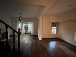 Casa En Venta 4 Dormitorios Cochera Vte Lopez