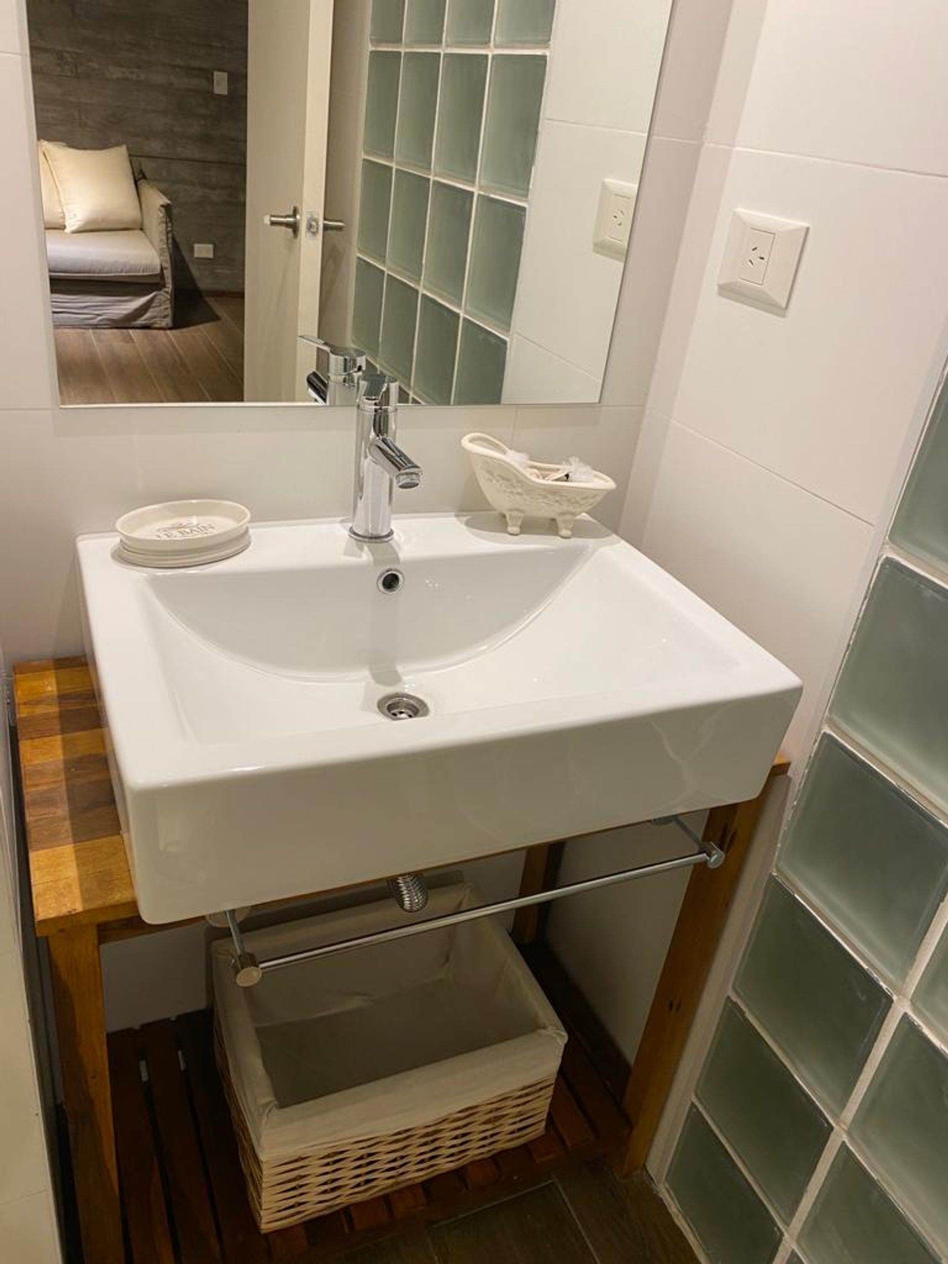 Venta Casa 5 Amb. Om Punta Chica Con Cochera