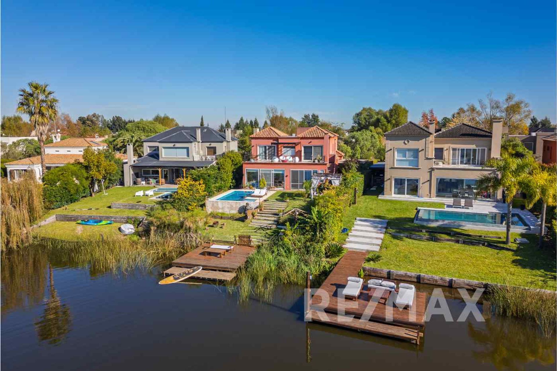 Venta Casa San isidro Labrador a la laguna amarra