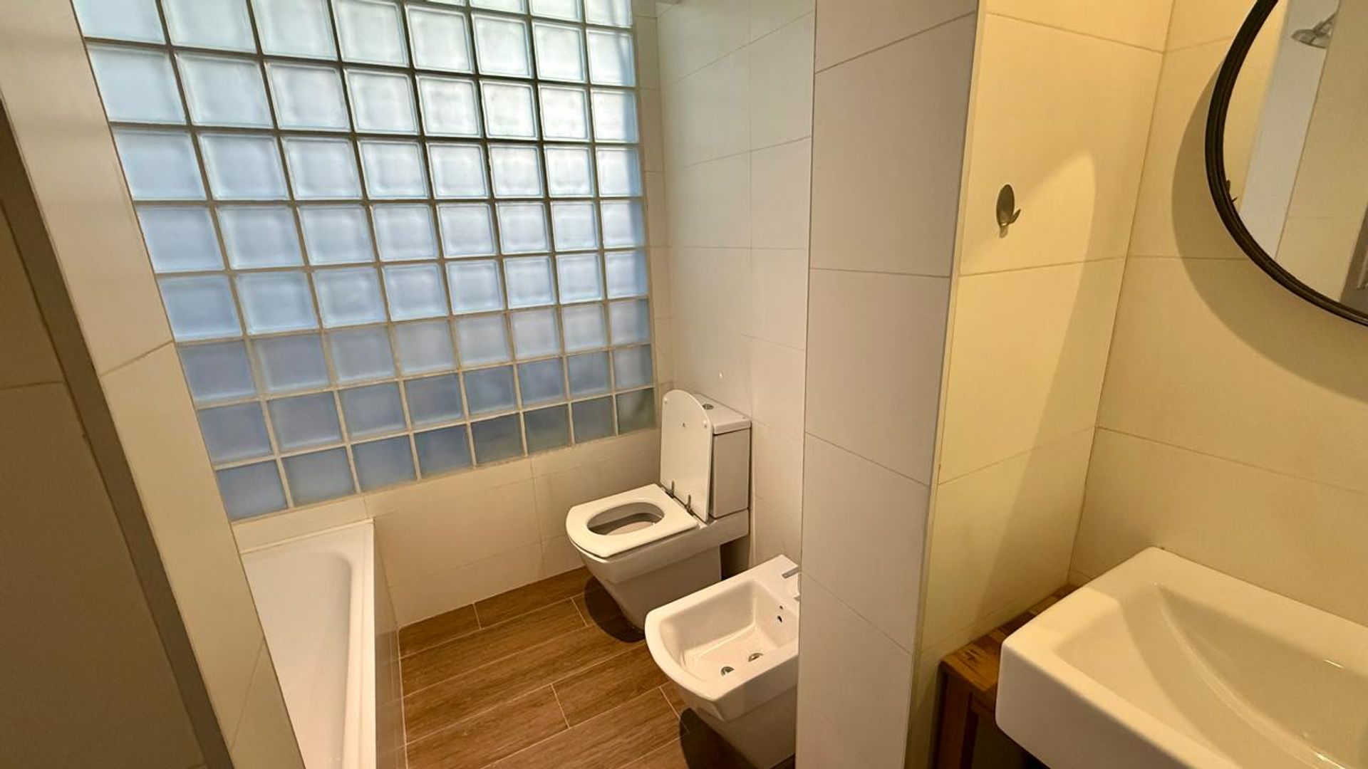 Venta Casa 4 Amb. Con Cochera En Om Punta Chica