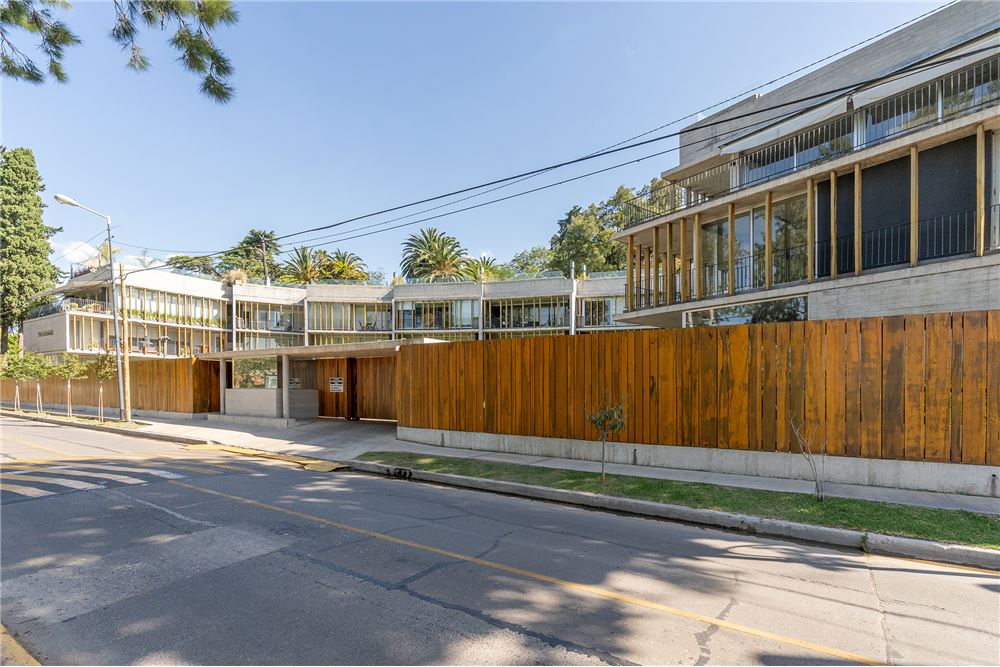 Venta Casa 4 Amb. Con Cochera En Om Punta Chica