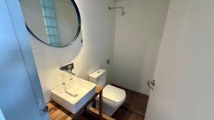 Venta Casa 4 Amb. Con Cochera En Om Punta Chica