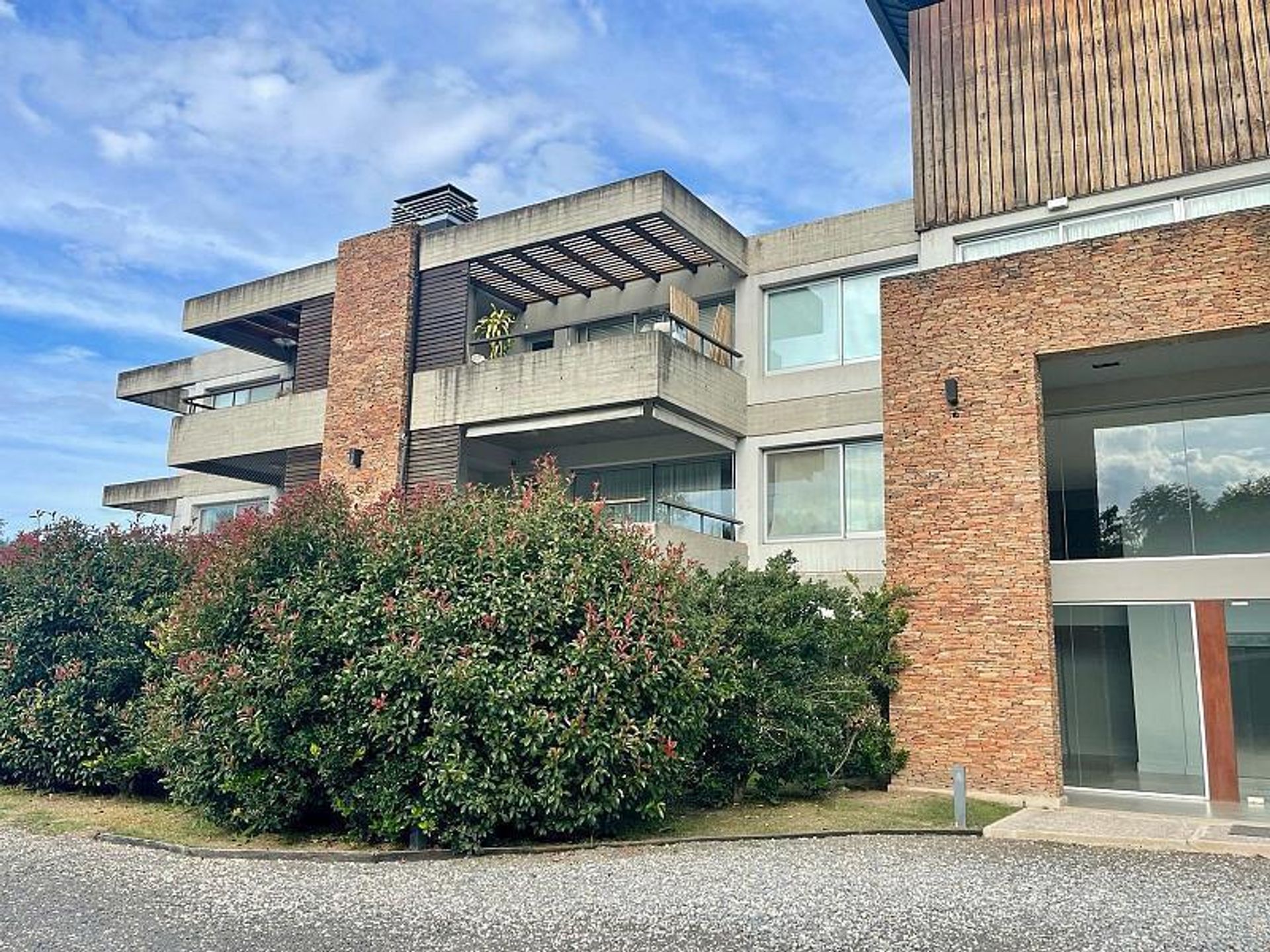 Venta 3 amb c/coch cub y jardin Altos de Benavidez