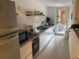 Sale of 3-room property with covered garage and garden, Altos de Benavidez
