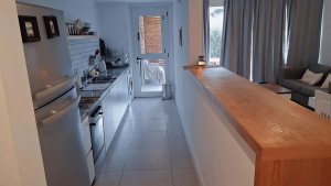 Sale of 3-room property with covered garage and garden, Altos de Benavidez