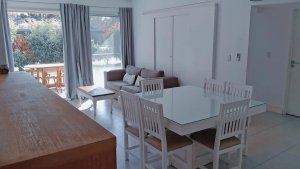 Sale of 3-room property with covered garage and garden, Altos de Benavidez