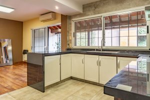 5-room house with garden, Boulogne, San Isidro