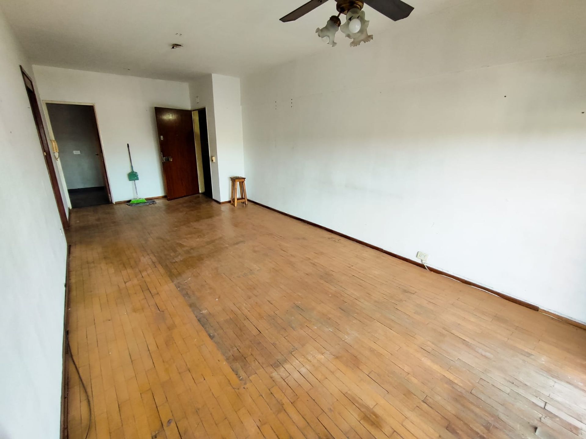Venta De Departamento 3 Amb C/Cochera Vte Lopez