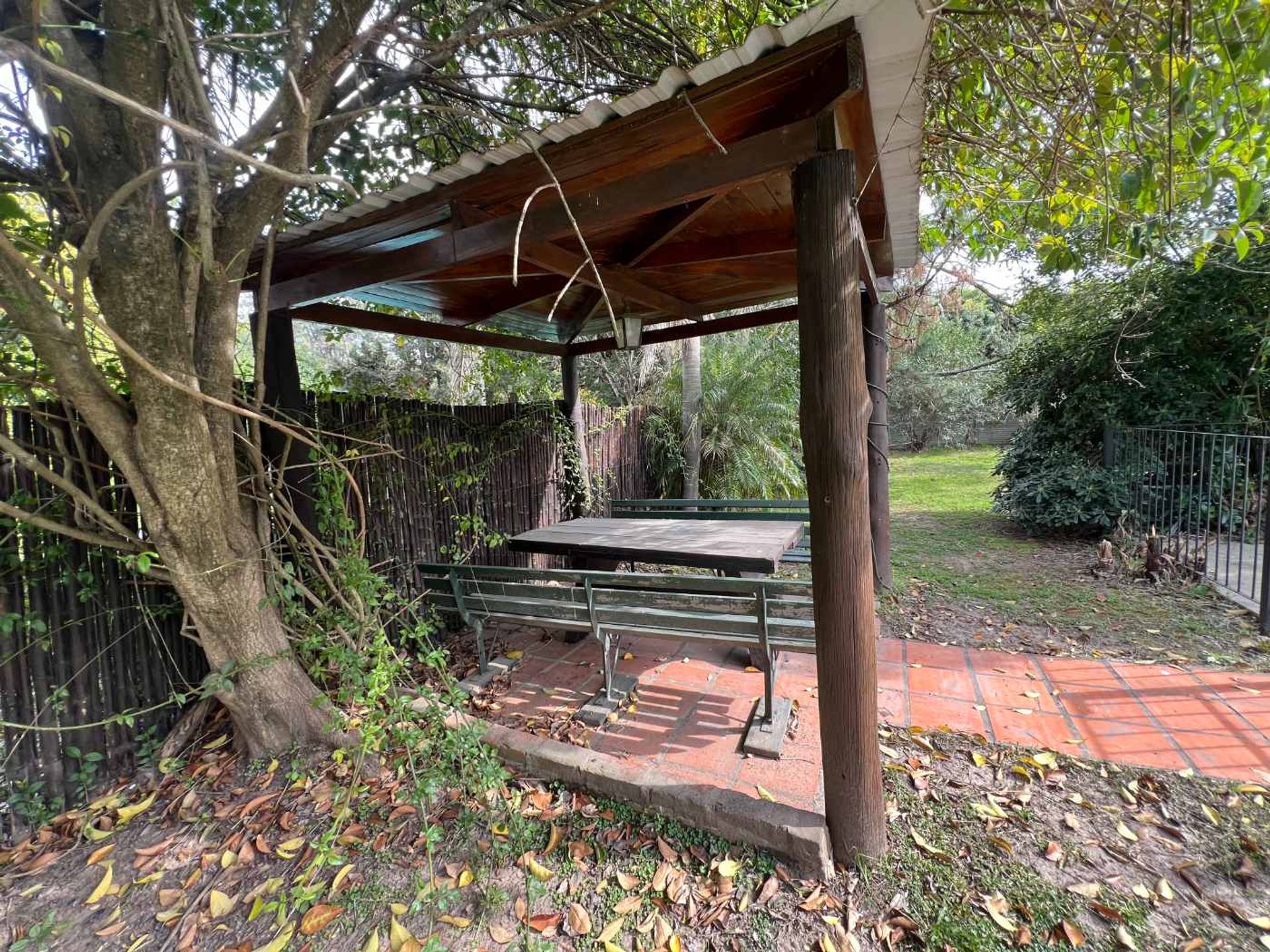 Casa en Venta barrio Las Glorias 4Amb