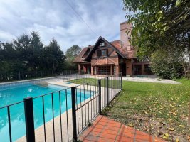 Casa en Venta barrio Las Glorias 4Amb