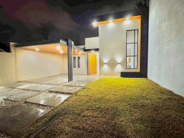 4-Room House for Sale in Pacheco with Pool and Barbecue