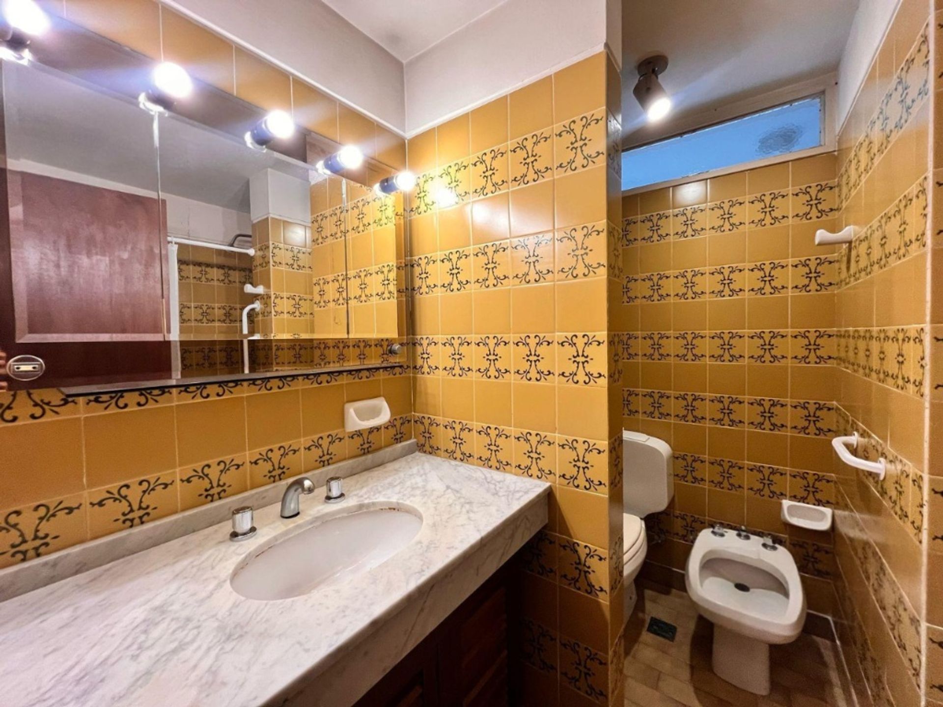 Dpto 4 amb Semipiso 124m2 c/coch en LA ISLA OLIVOS