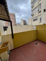 Venta depto 2 amb c/patio sobre Av. Maipú Florida
