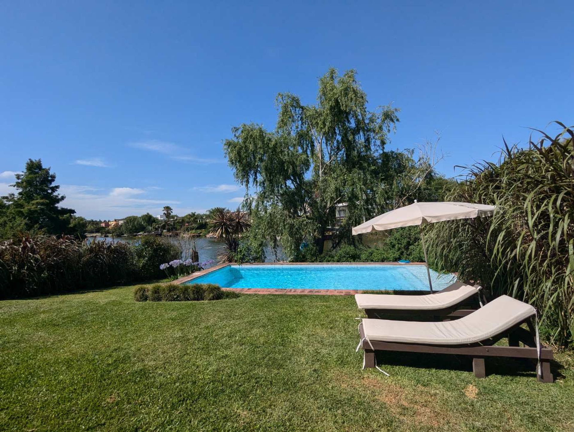 San Isidro Labrador - Casa 5 Ambientes a la Laguna