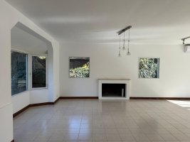 House for Sale, 2 Floors, Gated Neighborhood, Easy Access