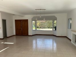 House for Sale, 2 Floors, Gated Neighborhood, Easy Access