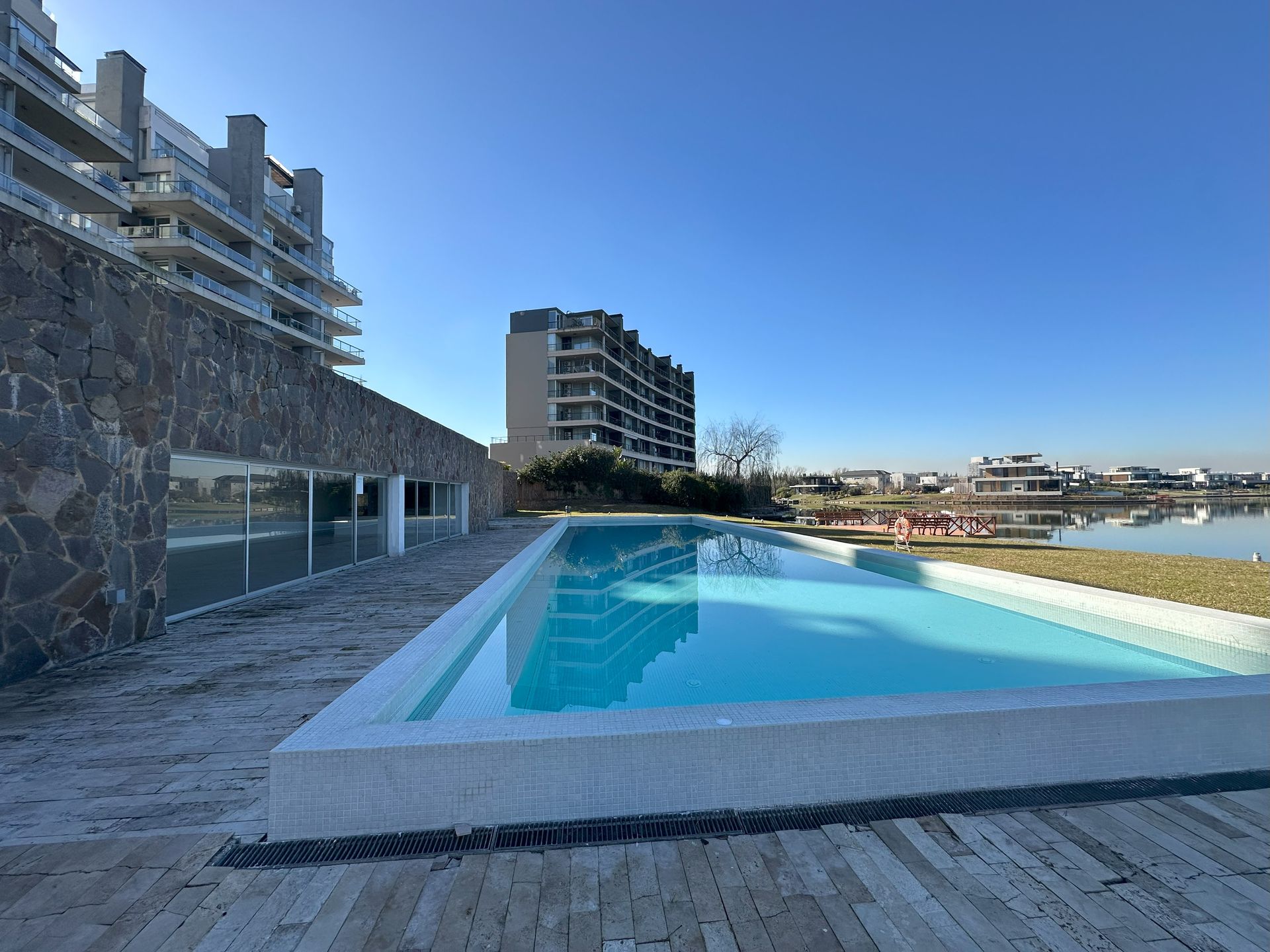 Venta Departamento 2 Amb Nordelta con Cochera