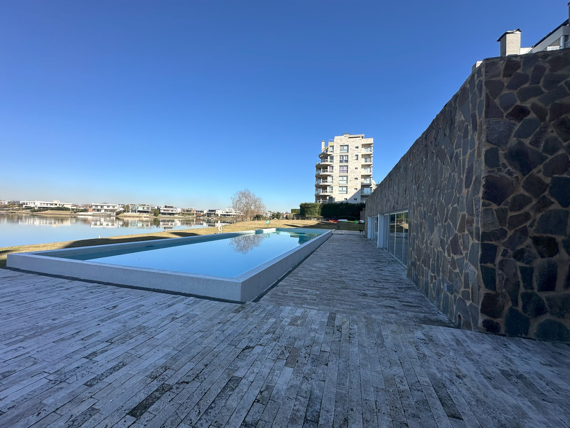 Venta Departamento 2 Amb Nordelta con Cochera