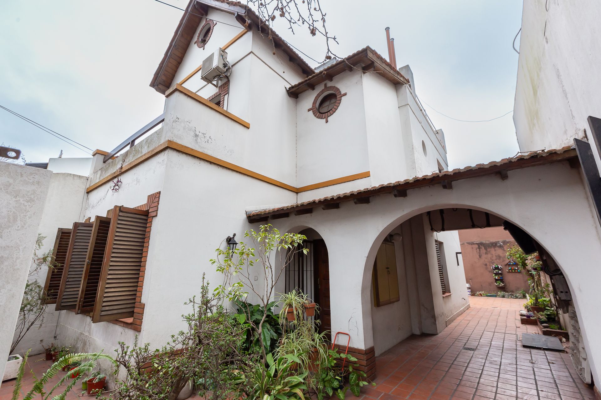 Venta Casa 4 ambientes. Florida. A refaccionar.