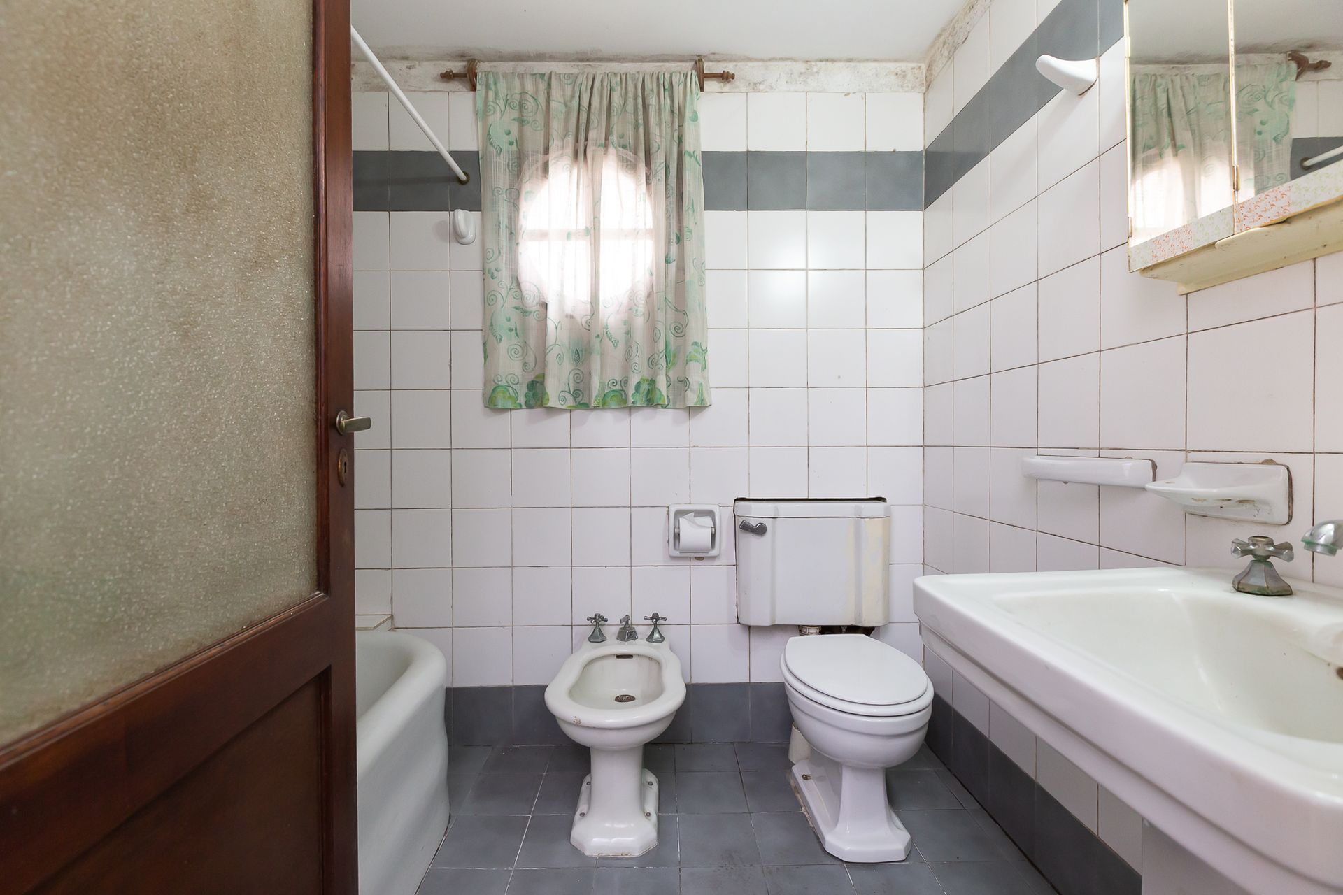 Venta Casa 4 ambientes. Florida. A refaccionar.