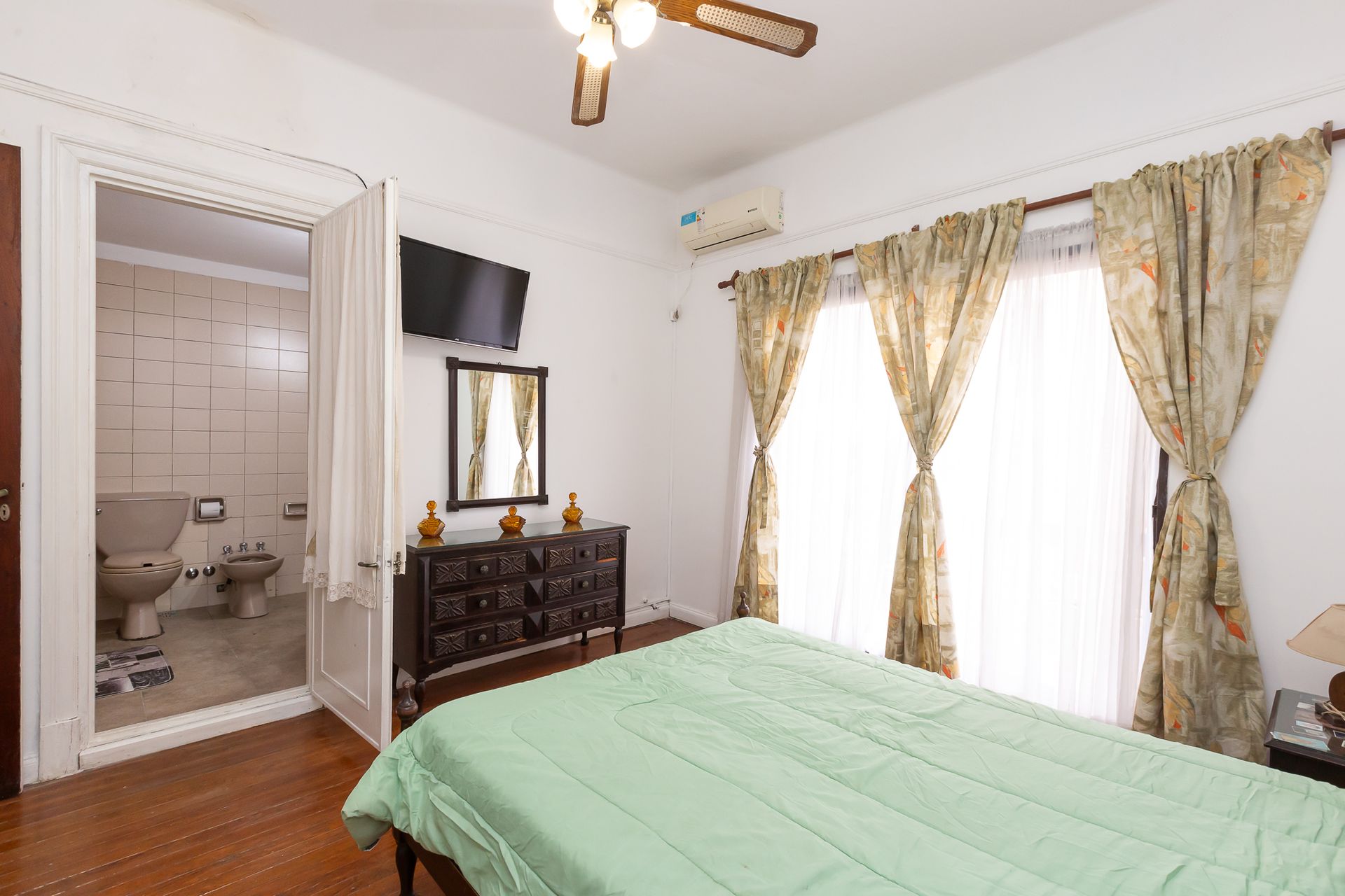 Venta Casa 4 ambientes. Florida. A refaccionar.