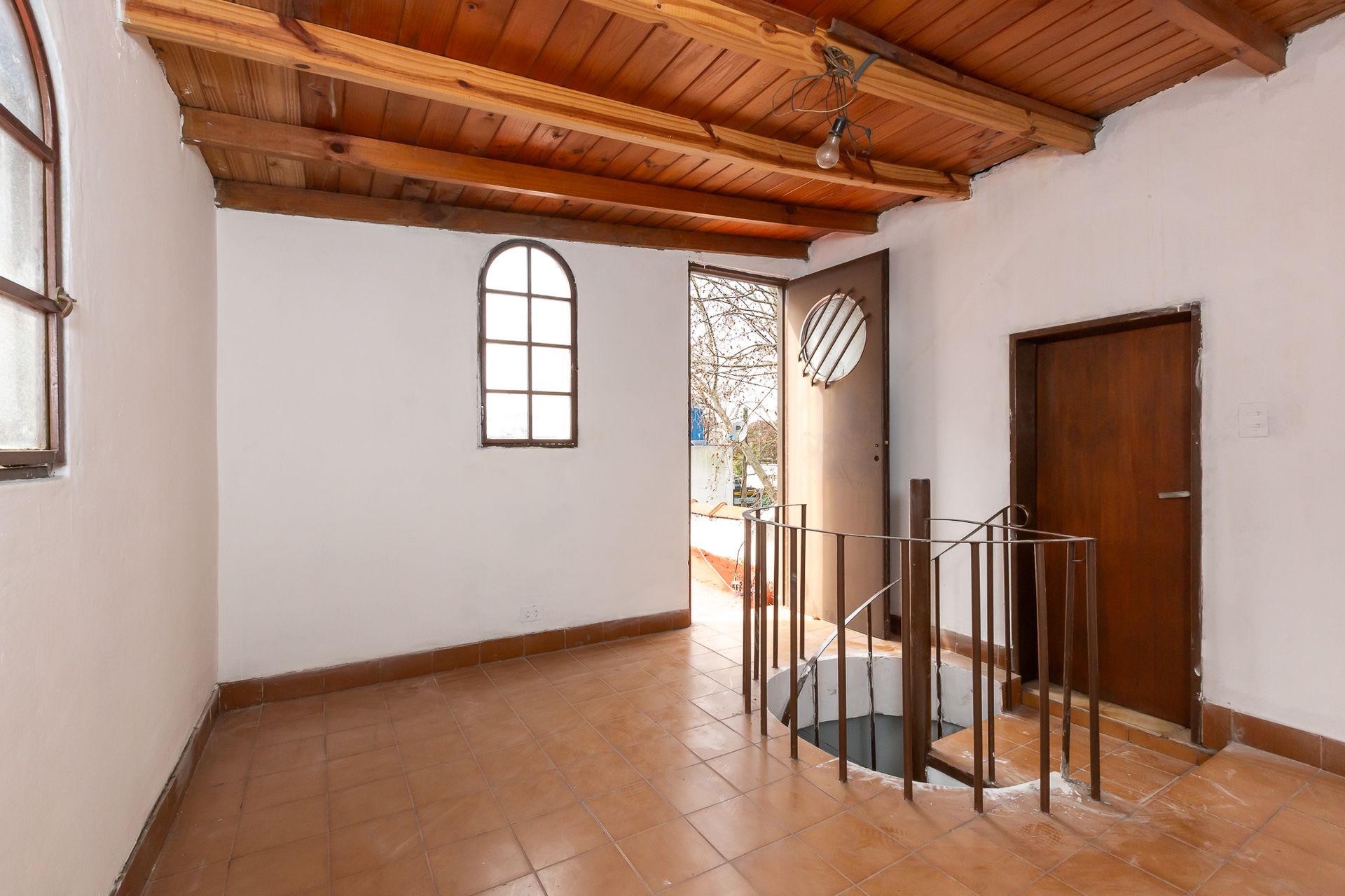 Venta Casa 4 ambientes. Florida. A refaccionar.