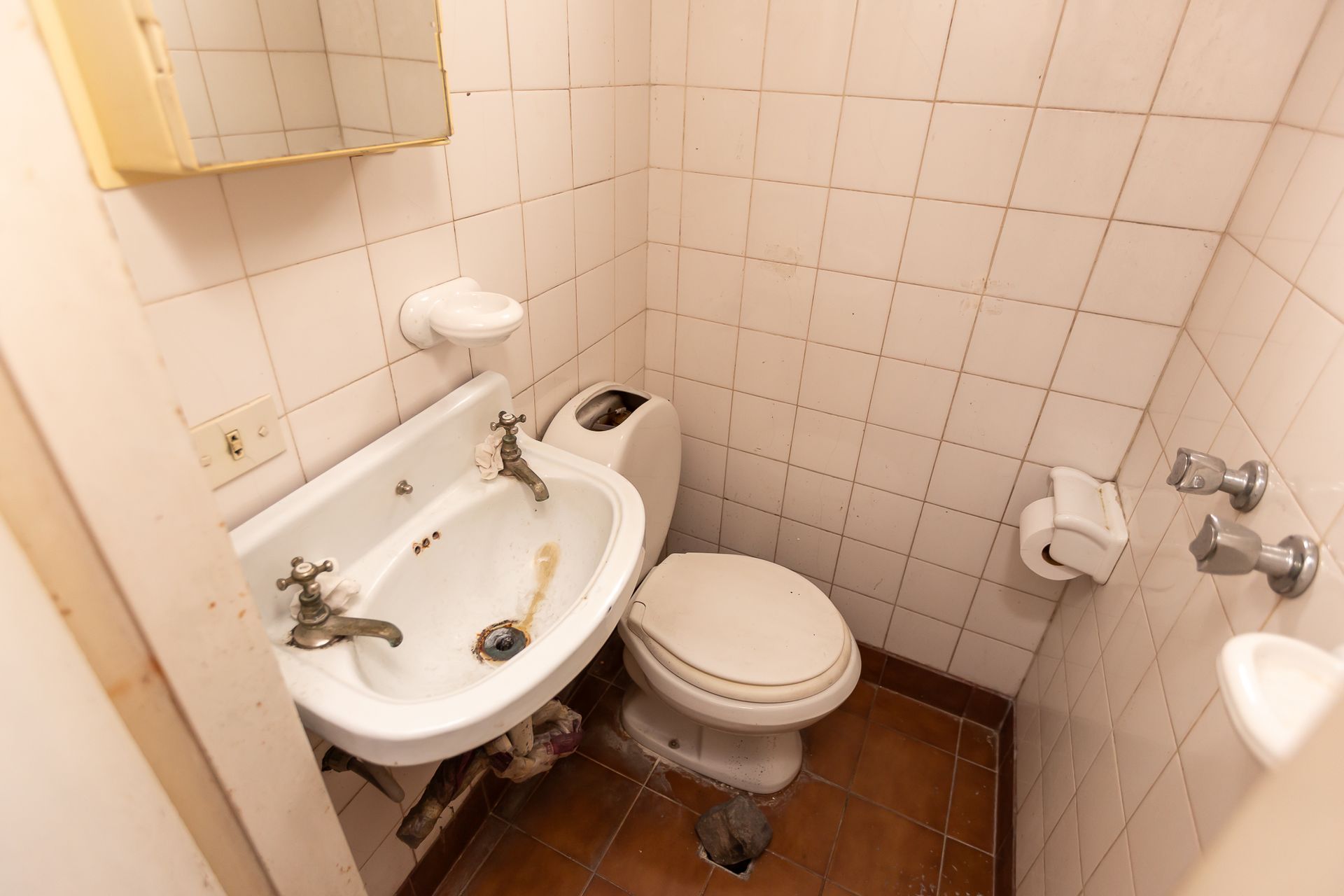 Venta Casa 4 ambientes. Florida. A refaccionar.