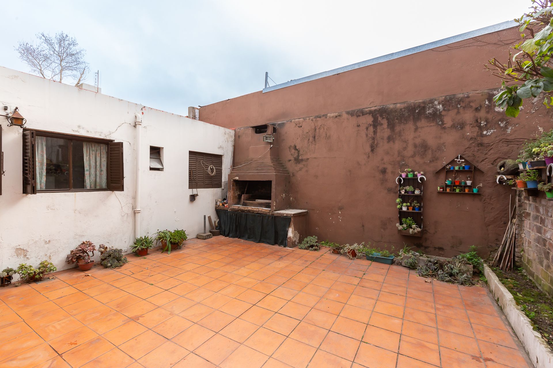 Venta Casa 4 ambientes. Florida. A refaccionar.