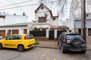 Venta Casa 4 ambientes. Florida. A refaccionar.