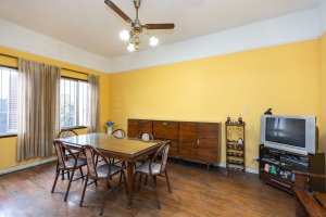 Venta Casa 4 ambientes. Florida. A refaccionar.