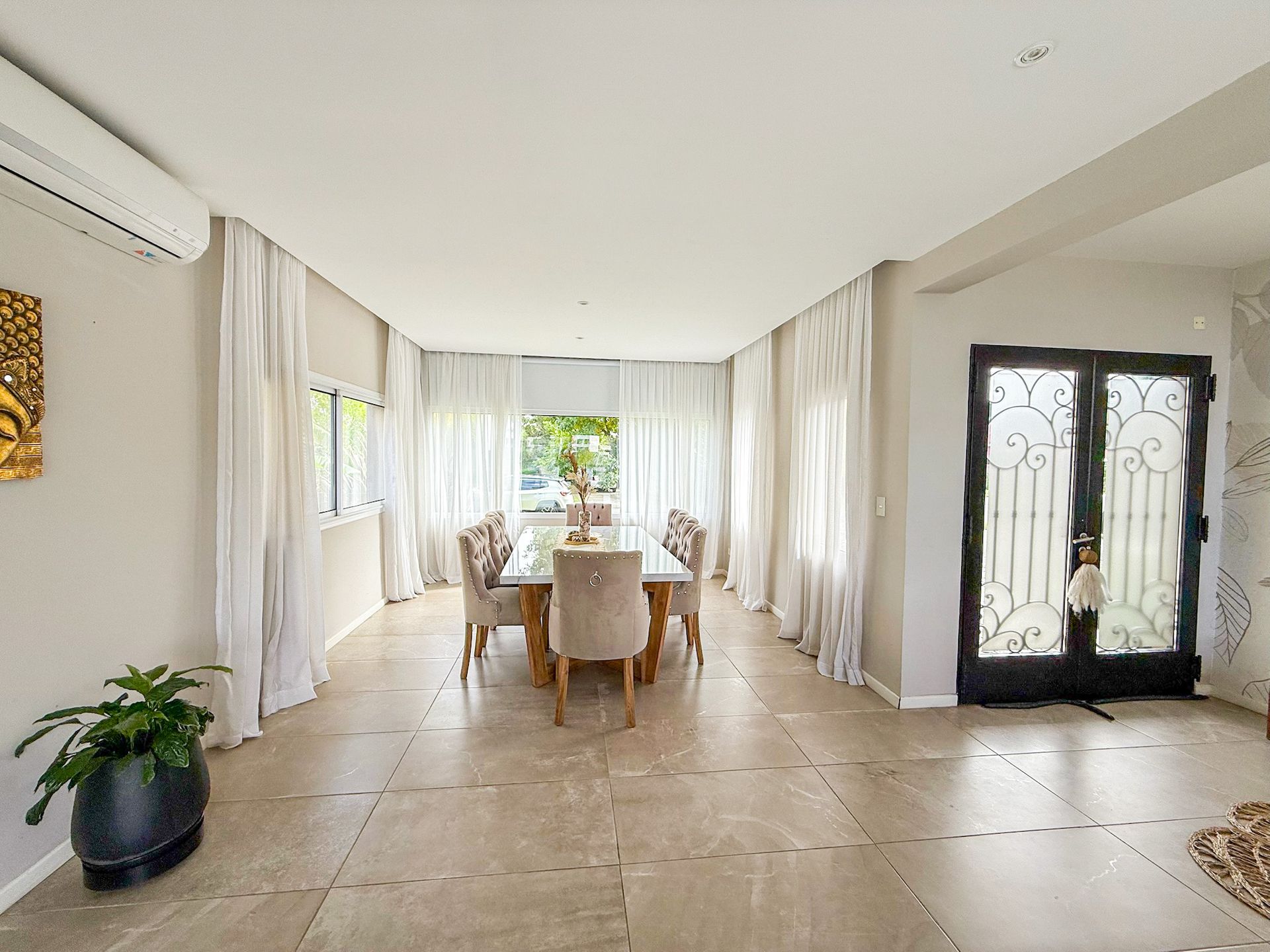 Casa En Venta A La Laguna En Villanueva San Benito