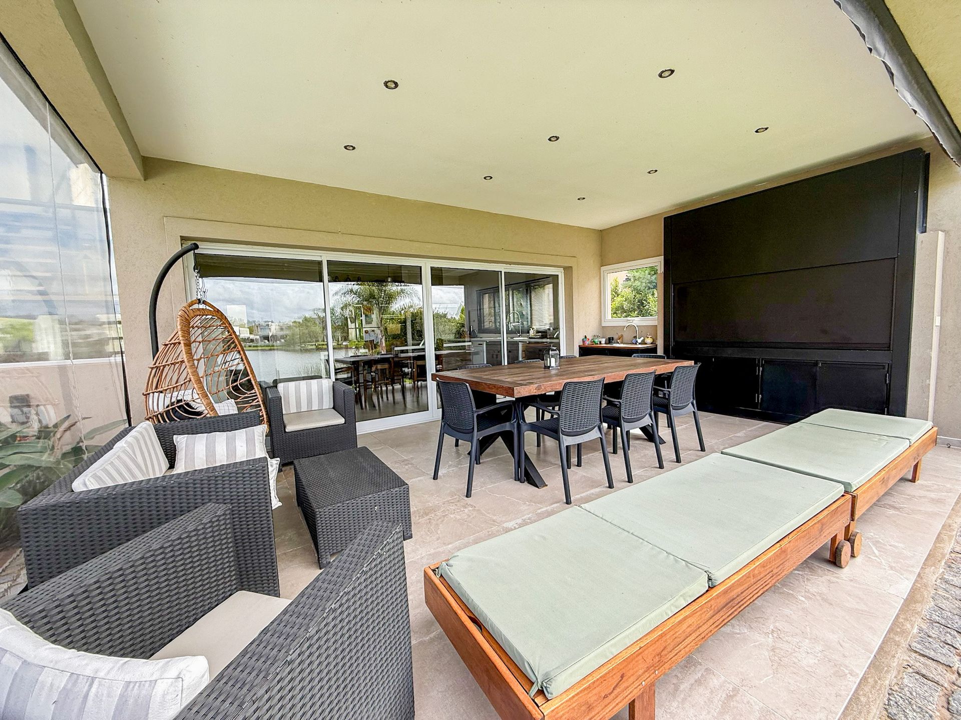 Casa En Venta A La Laguna En Villanueva San Benito