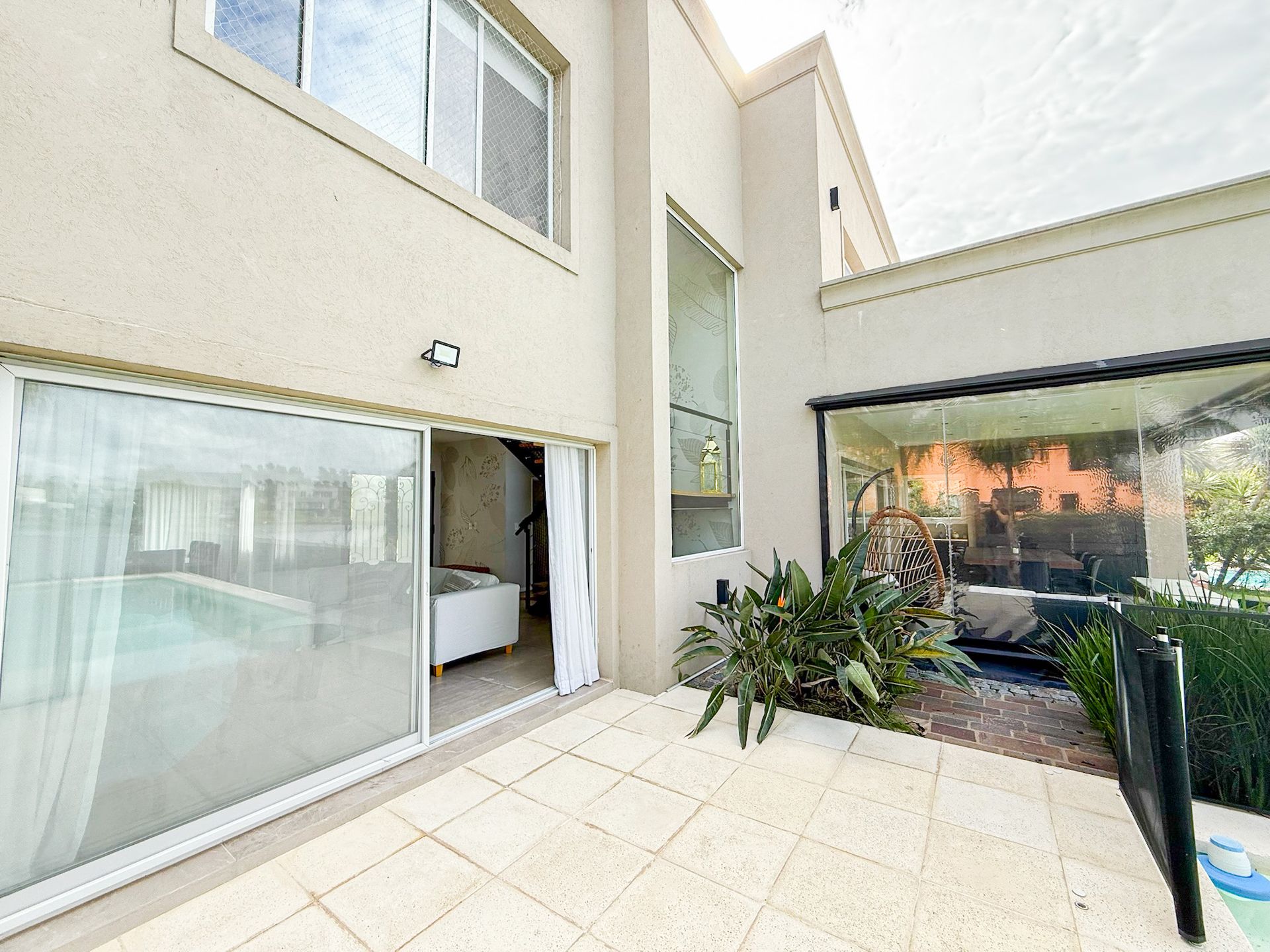 Casa En Venta A La Laguna En Villanueva San Benito
