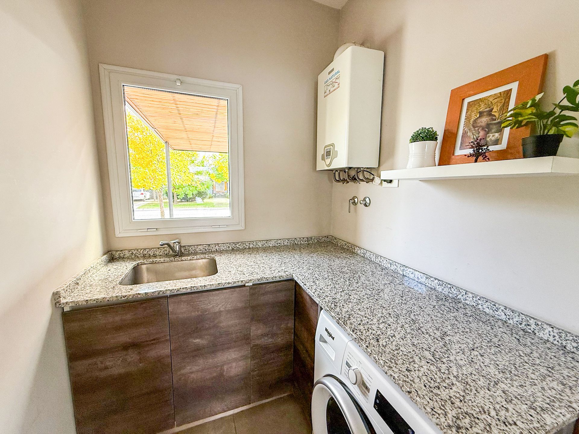 Casa En Venta A La Laguna En Villanueva San Benito