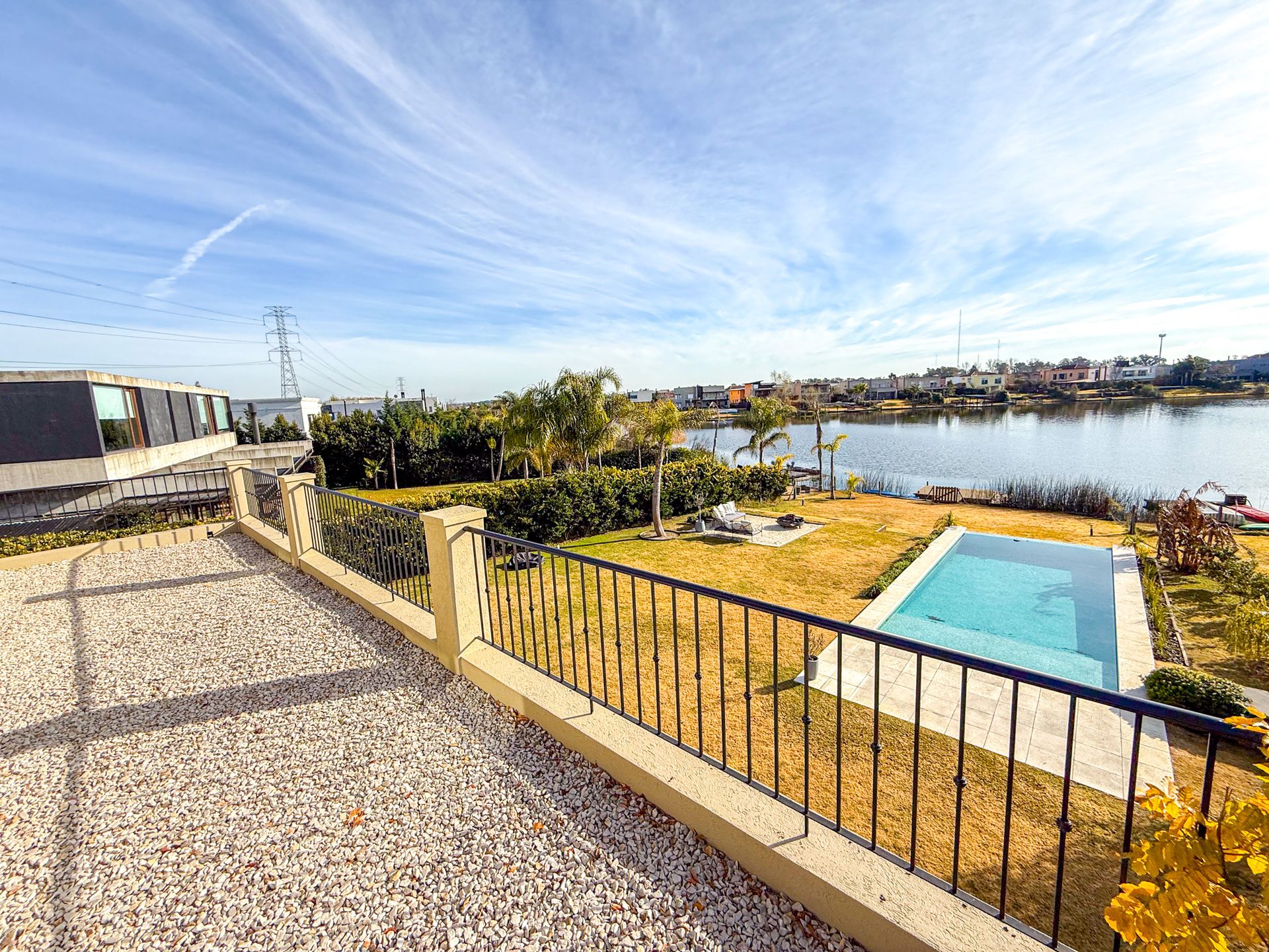 Casa A La Laguna En Venta En Villanueva San Benito