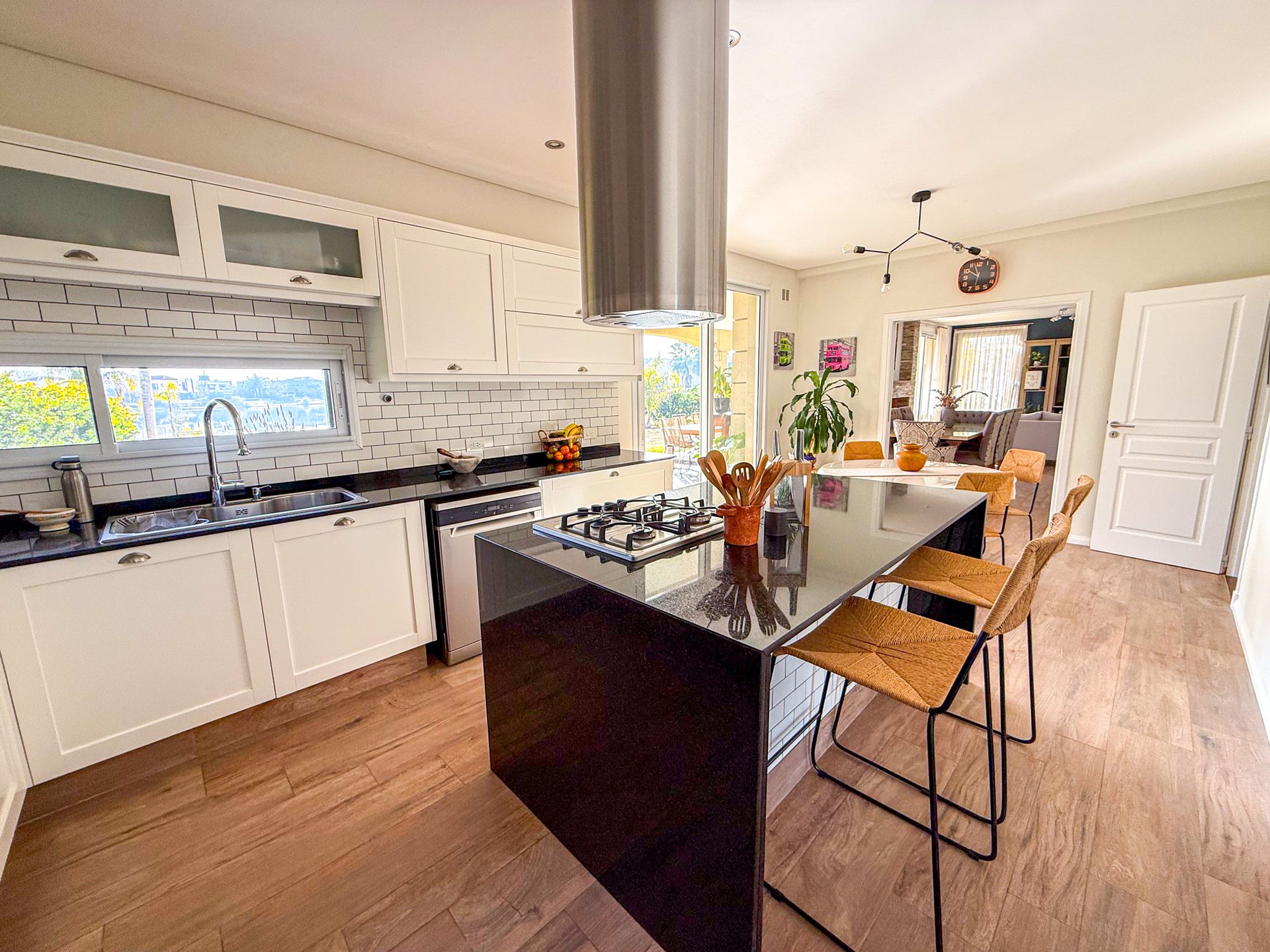 Casa A La Laguna En Venta En Villanueva San Benito