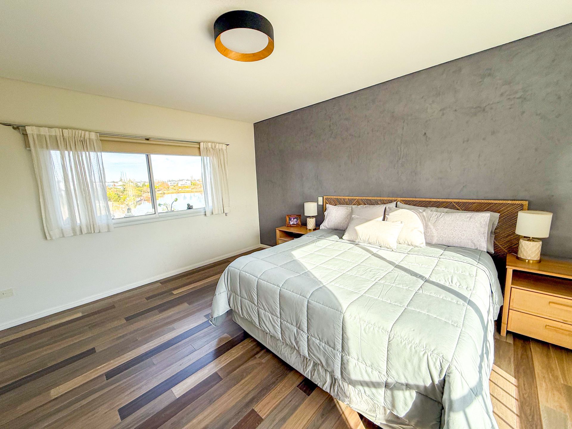 Casa A La Laguna En Venta En Villanueva San Benito